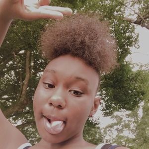 Meet your Posher, Sqye